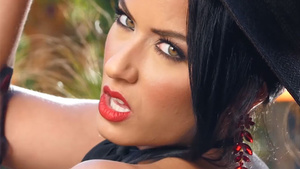 Natural mother I´d like to fuck beauty with perfect backside strips for Playboy