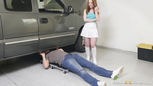 Ella Hughes loves when a man squeezes her thick buttocks during sex