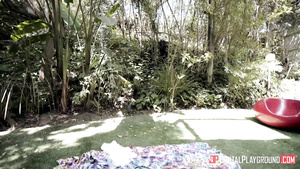 Aaliyah Hadid and Jane Wilde are practicing lesbian loving