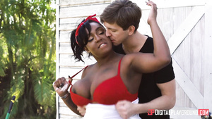 Busty fat ebony Layton Benton lets Markus Dupree fuck herself