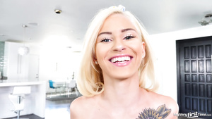 I'm falling in love with cute teen girl Kiara Cole!