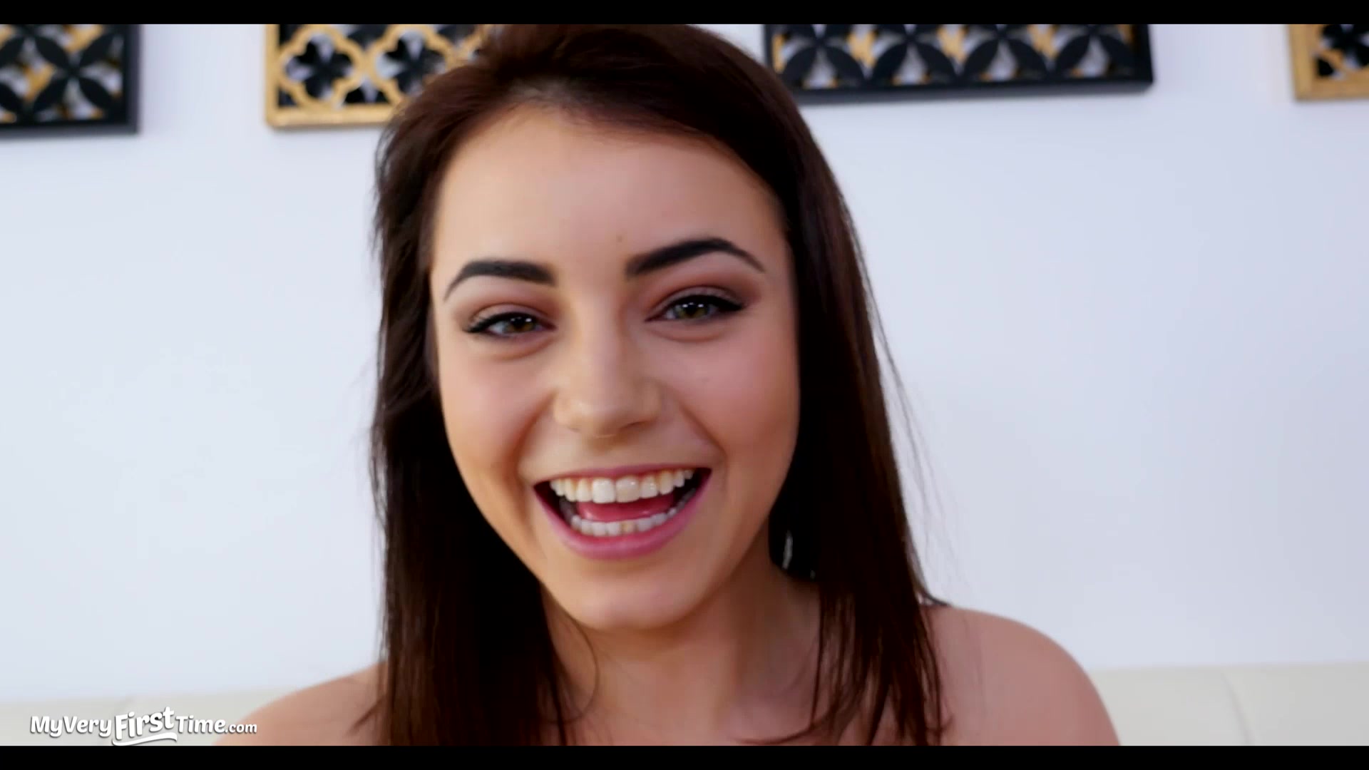 I love pretty smile of hot teen girl Kylie Quinn! / Embed Player