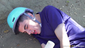 Big boobs mom Veronica Avluv seduces her stepson in the living room