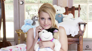 Lovely 18-Years-Old Gets Shagged By A Big Knob - bella banxx