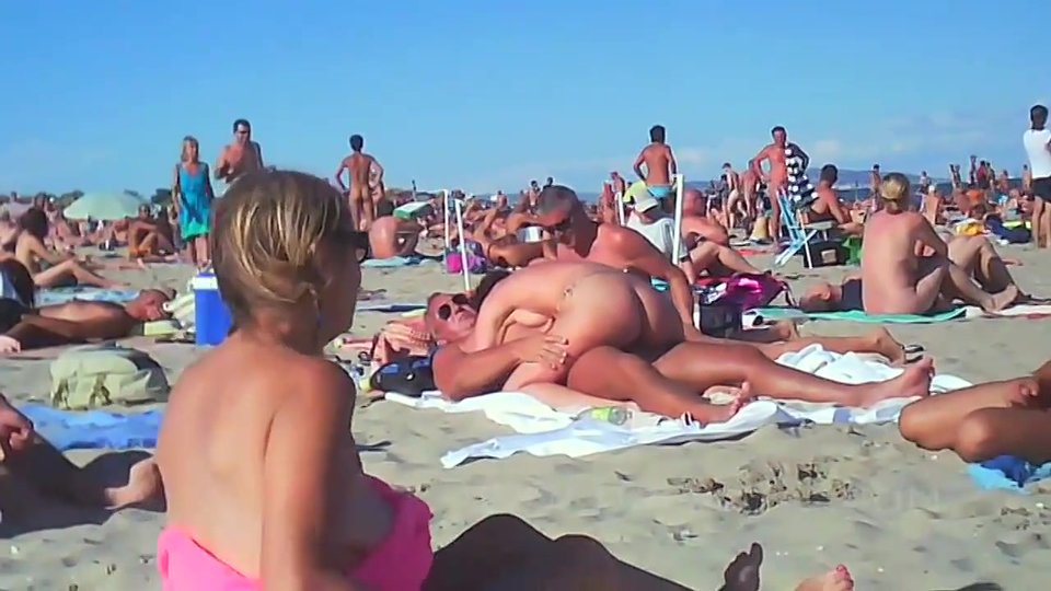Sex on public beach