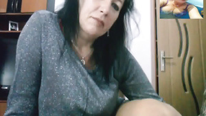 Nora from romania - milf webcam sex