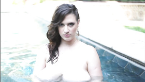 Lana Kendrick shows her huge tits in the pool