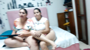 Venezuelan Mommy and her friends webcam video