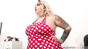 Hardcore foursome orgy with tattooed BBW