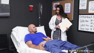 Hot chick finds the most satisfying cure of insomnia