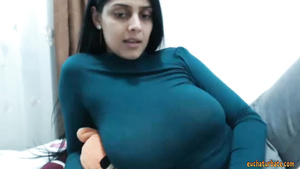 Desi BIG Breasts mommy Private Cam Show - Amateur Porn