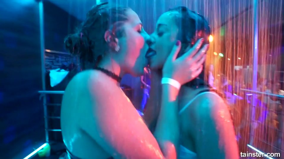 Drunk Lesbian Orgy