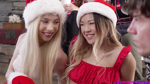 Kenzie and Lulu naughty teens threesome sex