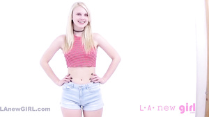 Pretty girl gets snatch had intercourse and rims in studio