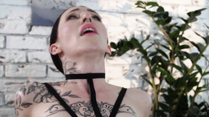 Inked babe Esluna plays kinky femdom games with her ebony sexmate