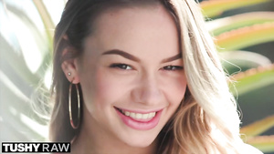 TUSHYRAW Naomi Swan wants a Knob in her Bootie - Markus dupree