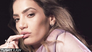 TUSHYRAW Assfucking-hungry Darkhaired Babe goes Bootie to Mouth & Loves it - Penelope jizz