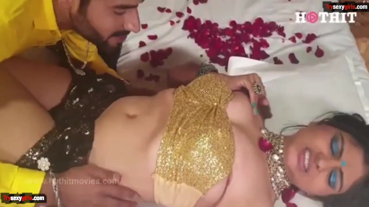 Beautiful Indian mommy memorable sex video / Embed Player