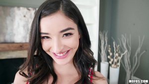 Gorgeous Emily Willis heart-stopping sex video