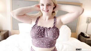 Kinky Family - Eliza Eves - Nailing stepsis on NY trip