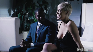 Horny mature lady interracial sex story