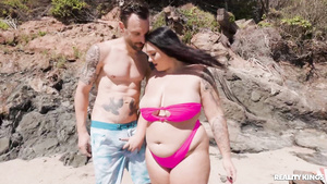 BBW Jadynn Stone's Beach Days