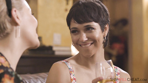 Brooklyn Gray’s Girlfriend Finds Her Some Side Dick