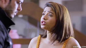 Inviting Indian hussy heart-stopping xxx scene