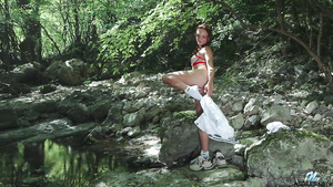 Anilos Olivia - Trunk Center Of Attention - Olivia