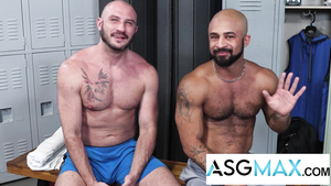 PrideStudios - Arousing Bearded Hunk Fucks Tall Muscled Arse