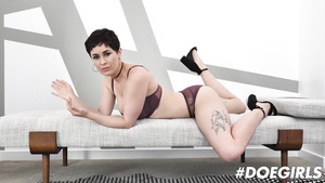 Olive Glass Serves Up Sensual Solo with Brunette Natural Charm