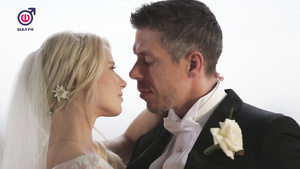 Hot bride Anikka Albrite smutty sex video